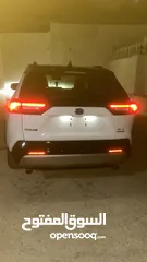  12 سياره البيع تويوتا R4
