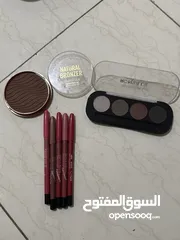  5 pigmented Eyeshadow palatte and kiko orignal lipstick available one time used