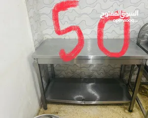  25 عدة مطعم بحالة جيدة جداً للبيع