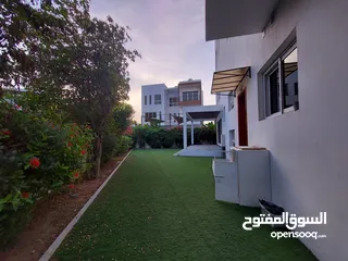  5 4 Bedrooms Villa for Rent in Madinat Sultan Qaboos REF:1017AR