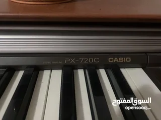  2 بيانو نوع كاسيو للبيع او تبديل ايفون 13 برو ماكس