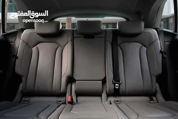  9 Audi Q8 55TFSI S-Line