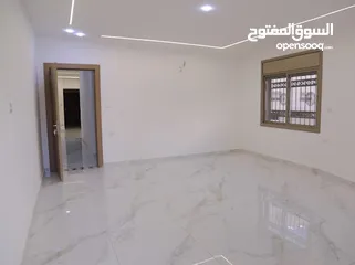  22 شقة فاخرة للبيع