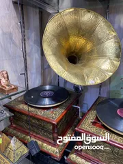  1 جرامافون خشب مع نحاس