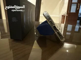  9 ايفون 12 برو ماكس بحالة ممتازة بدون اي خدوش او كسور , بطارية اصلية , بكارتونته اصلي ذاكرة 512