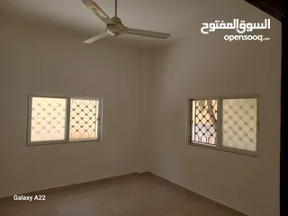  5 شقة للايجار في حي شاكر وحي الحسين