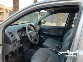  22 تويوتا هايلوكس 2012 وارد الوكالة كرت ابيض فحص كامل