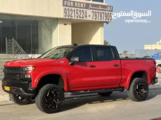  3 chevrolet silverado 2019 . Z71 ...8 cilander . 4 door ...