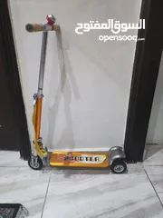  9 العاب اطفال شبه جديده - منزل - قطار - سكوتر - ماكينة تريكو