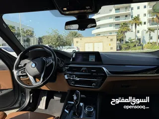  6 2018 BMW 530i Sport Line