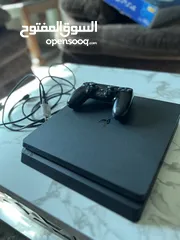 3 للبيع: PlayStation 4 Slim بحالة ممتازة + إيد أصلية + 15 لعبة.
