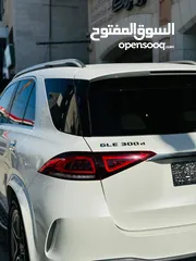  3 جيب مرسيدس GLE 300b  السيارة ب