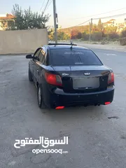  4 كيا برايد فتحة سقف بنزين 1600اوتماتيك