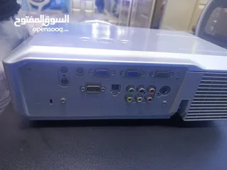  4 Hitachi CP-X300 Projecto