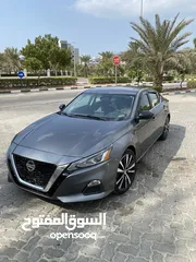  1 Nissan Altima SR