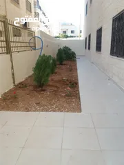  17 شقة ثالث مع روف سطح غير مبني 150م في ابو نصير