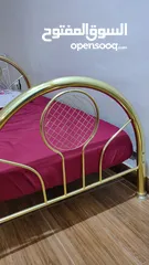  5 سرير نوم مع تعلاكة  لون ذهبي