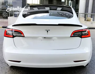  9 تيسلا 2022 model 3 فحص كامل اوتوسكور +B بدون ملاحظات بودي (كرت ابيض) بحالة الوكالة بسعر لقطة ومحرووق