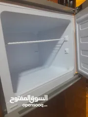  2 ثلاجة بيكو بحالة الجديد لون سلفر  للبيع بداعي السفر