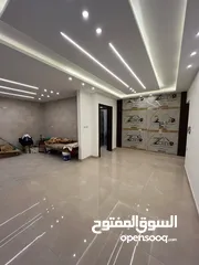  17 شقة ارضية مع مدخل خاص و ترس في البنيات قرب مدارس الحصاد