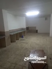  5 مخازن للايجار