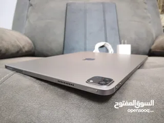  5 ايباد برو  2022 ,M2, حجم الشاشه  12.9 انش يدعم شريحه طبعا الجيل السادس