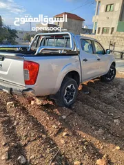  2 نيسان نفارا 2022اتومات 4x4  اصل برايفت   عداد 75000km اصلي  مفتا