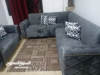  2 طقم كورنر تفصيل خشب سويد موجود بيت بس بعدو جديد مو مستعمل ابدا
