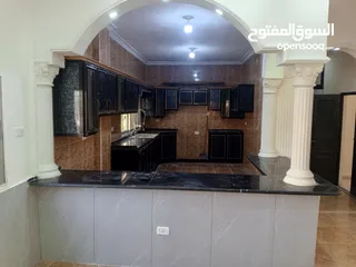  6 شقق  للبيع الزرقاء الجديده شارع 16بمساحات متعدده