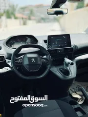  5 بيجو ريفتر 2022 فل اضافات  سعر مميز ع الكاش