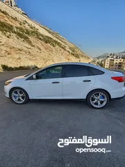  8 فورد فوكس سيدان 2017 للبيع