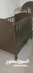  1 تخت أطفال بحال الوكاله