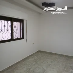  6 شقه أرضيه في مأدبا / قرب مسجد المسيح