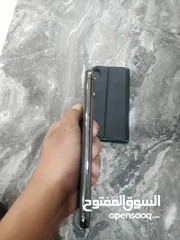  15 هاتف ايفون X نظيف جدا استعمال شهرين  مش مغير اشي.  بطاريه 99. غير قابل للبدل   اقرا الوصف