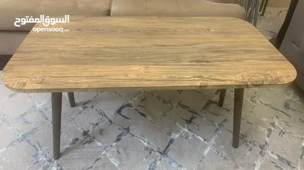  1 طاولات وسط بحالة ممتازة للبيع