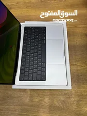  3 للبيع Macbook pro موديل 2023بحالة كالجديد