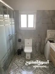  18 شقة مفروشة