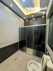  7 شقة جديدة لم تسكن بمساحة 300م
