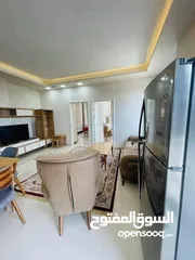  3 شقه مفروشه للايجار قرب المناره