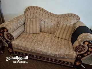 4 طقم كنب بحالة جيدة للبيع