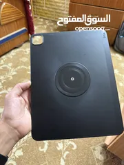 6 ايباد m4 13 inc مشحون 5 مرات ولاشي فيه مفتوح كرتونه الجهاز