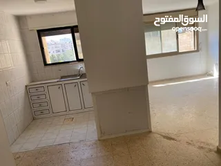  3 شقه للايجار