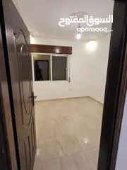  8 شقق سكنية فارغ ومفروش للطالبات