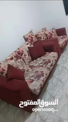  4 طقم كنب خشب زان وبلوط ثلاثية و ثنائية و مفردتين للبيع بحالة الوكالة