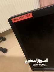  4 شاشة HP للبيع بسعر مغري و لابتوب Dell عدد 2 قطع بحاله جيده جدا