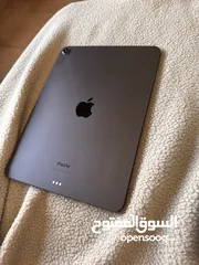 1 مستعمل بحالة ممتازة Ipad Air 5 64Gb  wifi مناسب جدًا للدراسة والرسم والتصميم