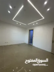  28 استوديو   ارضي   مع   حديقة   مميز   جداً   جداً   للبيع   في   الجاردنز   من   المالك   مباشرة