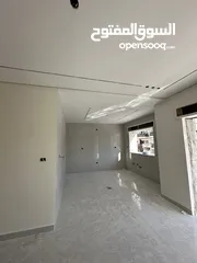  16 شقق جديده طريق المطار  ضاحيه الأمير علي  بالقرب بيت المقدس تشطيب سوبر ديلوكس يوجد ثالث مع روف