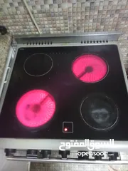  1 فرن كهربائي،شغال العيون حقته شغاله،بس الفرن خربان