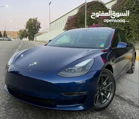  2 Tesla model 3 2023